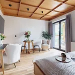 White Hills - Loftaffair Collection 4*