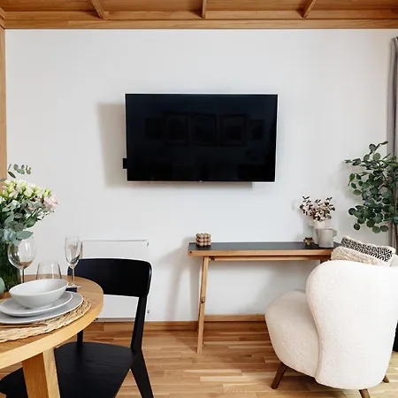 Apartmanhotel White Hills - Loftaffair Collection 4*